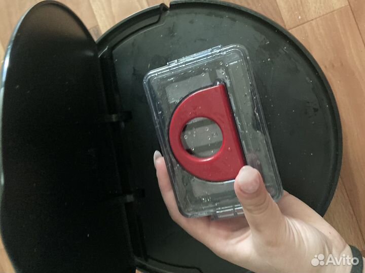 Робот пылесос redmond rv r560