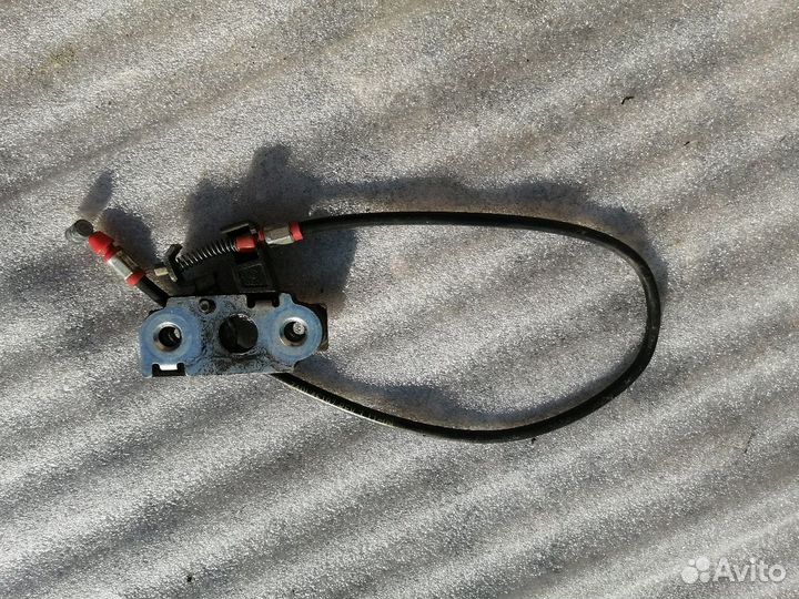 Ducati Multistrada 1200S защелка сиденья