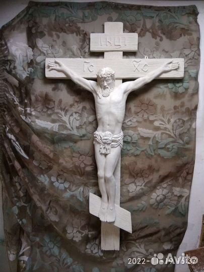 Барельеф.Распятие.Скульптура.Лепнина.Скала.Панно
