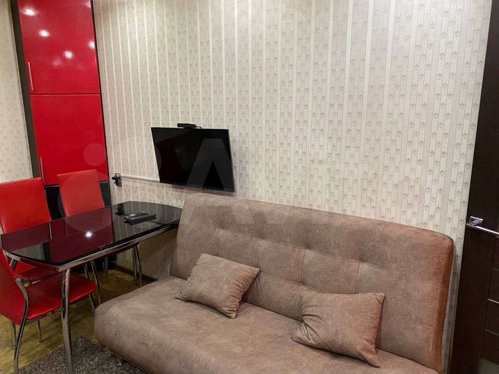 2-к. квартира, 77 м², 7/9 эт.