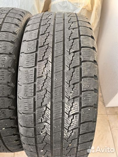 Nexen Winguard Ice 215/55 R17