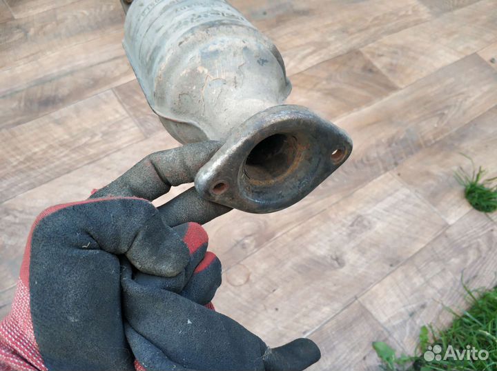 Резонатор, фары, разбор Шкода