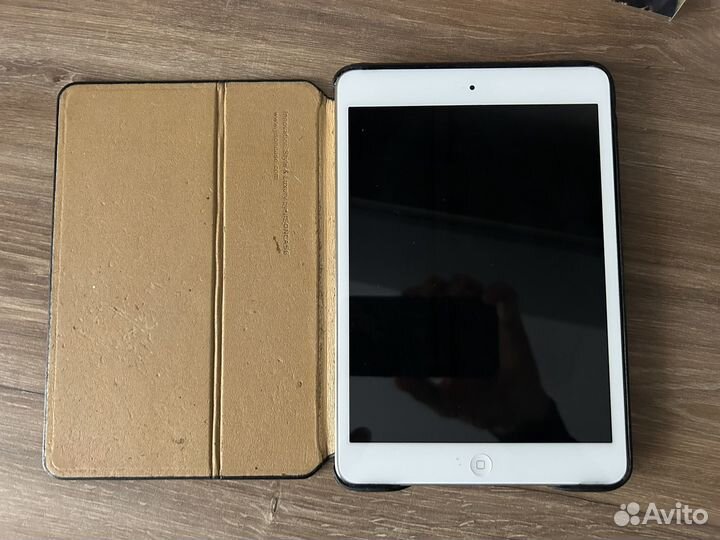 Apple iPad mini 3 16 gb WI-FI +sim
