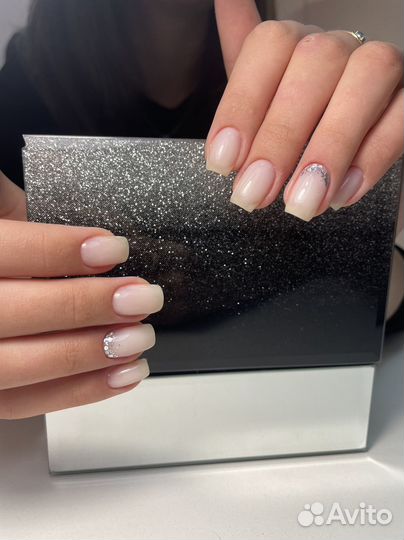 Маникюр, наращивание ногтей