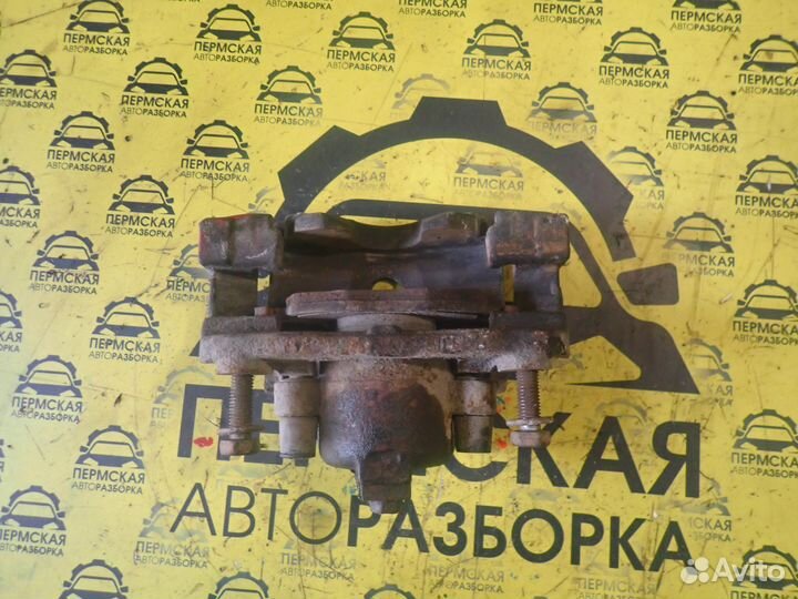 Суппорт передний правый Chrysler Sebring 2