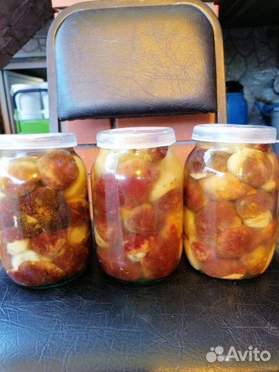 Грибы соленые:грузди,белые грибы боровики,рыжики