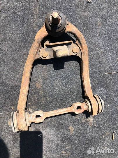 Рычаг передний правый Toyota Crown UZS131 1uzfe