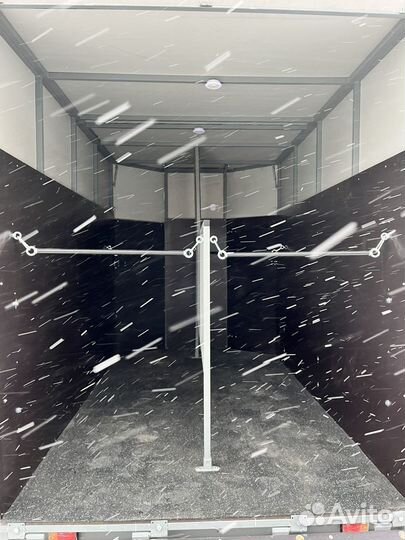 Прицеп коневоз