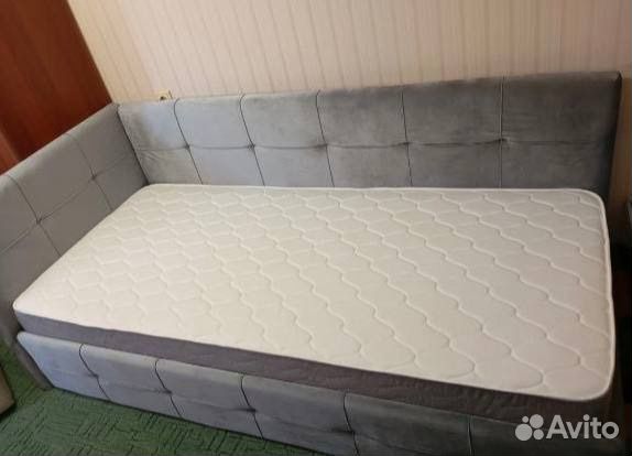 Кровать односпальная 90х200 с матрасом