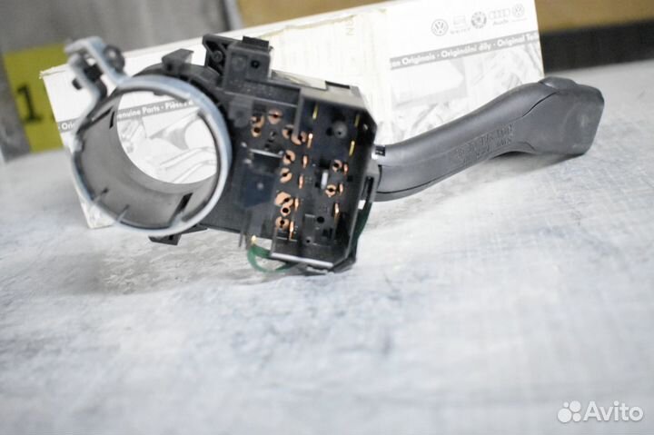 Переключатель поворотов VW Passat B5
