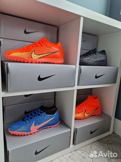 Бутсы сороконожки nike