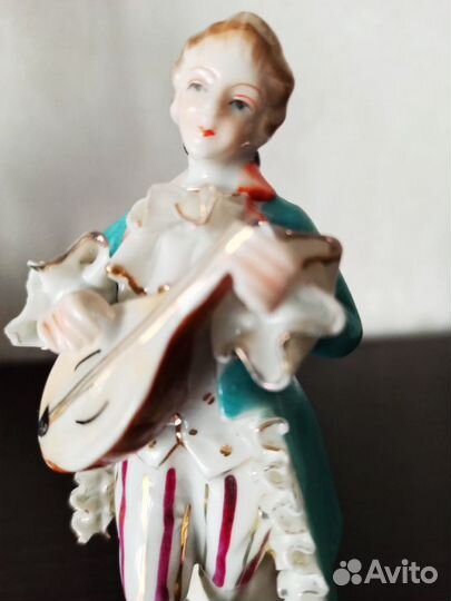 Фарфоровые статуэтки