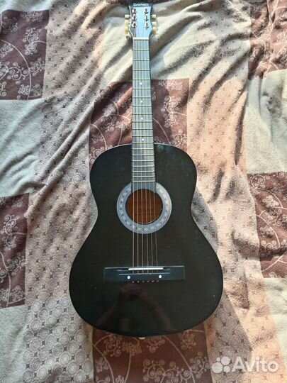Акустическая гитара