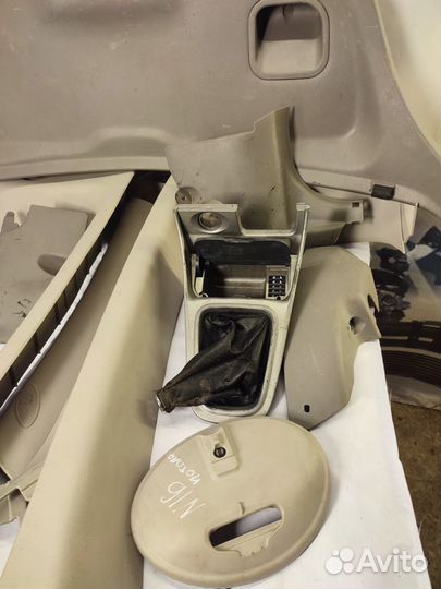 Пластик салона Nissan Almera N16