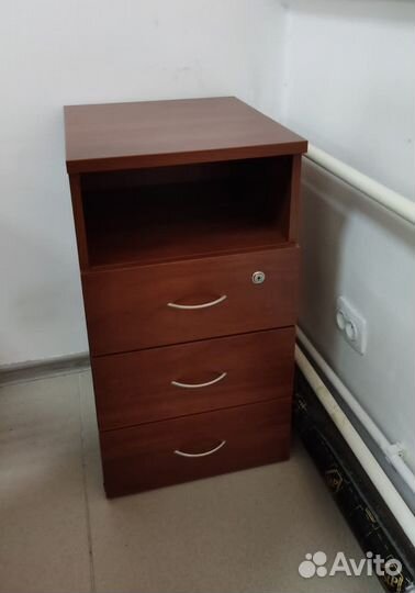 Стол офисный