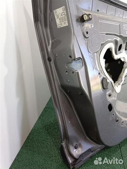 Дверь передняя левая Renault Fluence 1.6 2012