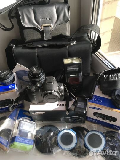 Продам фотоаппарат samsung NX10