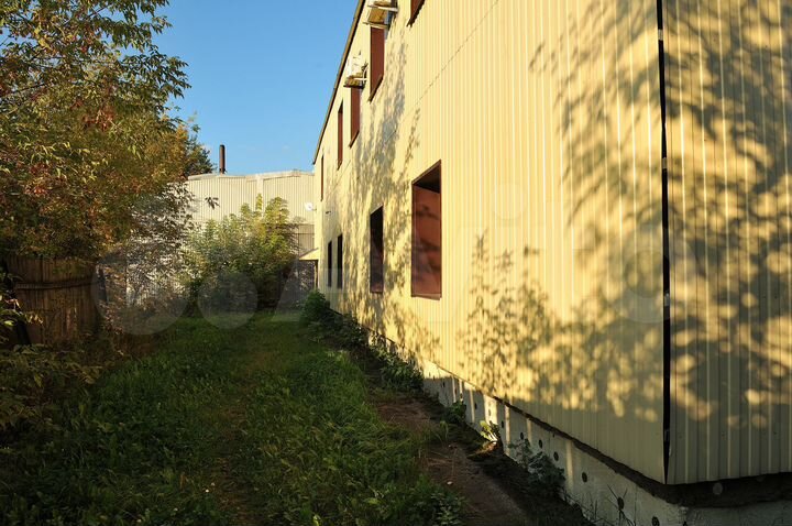 Здание, 630.5 м²