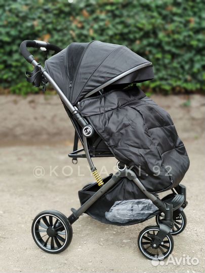 Прогулочная коляска Luxmom 525 перекидная ручка