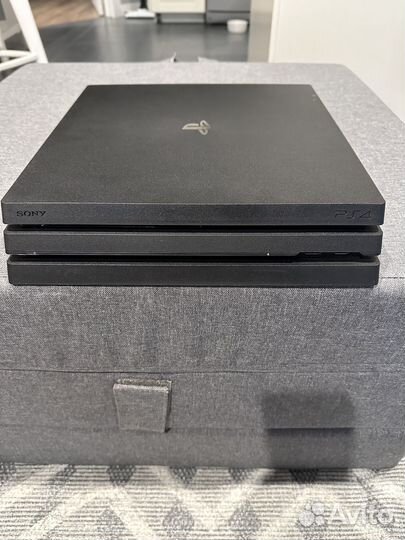Sony PS4 Pro 1tb (последняя ревизия)