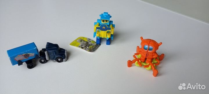 Игрушки из киндера пакетом