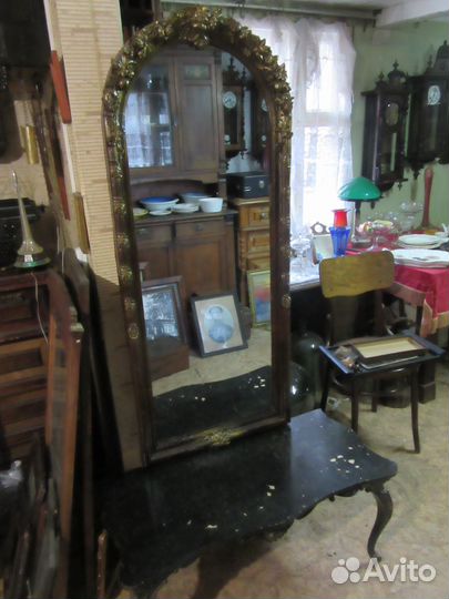 Антикварное зеркало