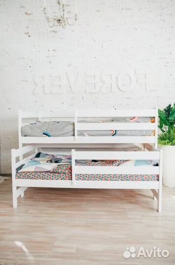 Детская кровать с бортиком