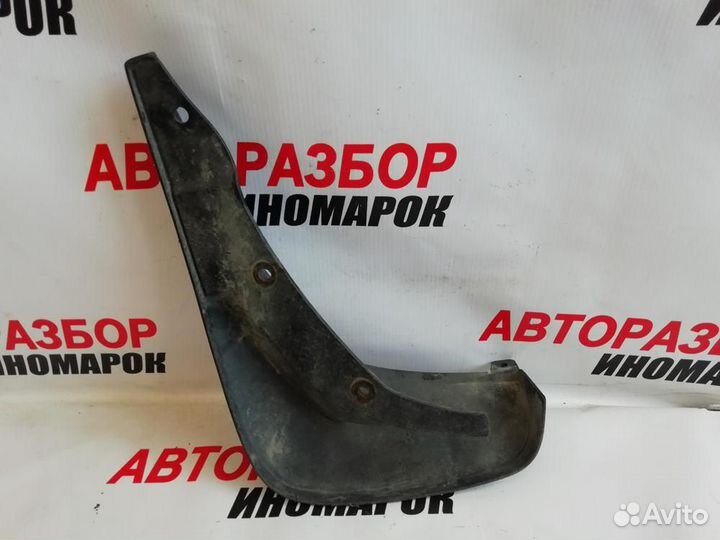 Брызговик задний правый для Mazda 3 2002-2009г