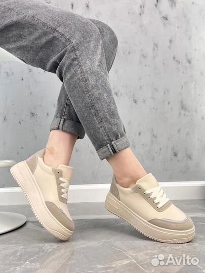 Кроссовки тренд 2023