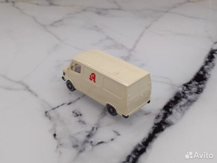 Mercedes-Benz T1 (1977-1995), бежевый