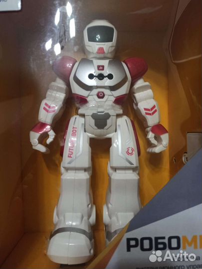Игрушка робот с пультом