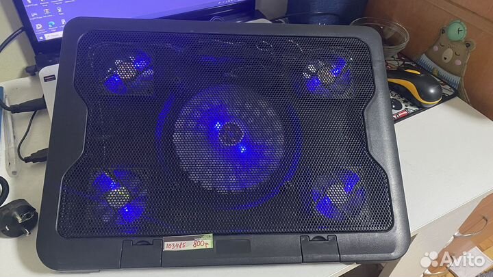 Охлаждающая подставка вентилятор для ноутбука