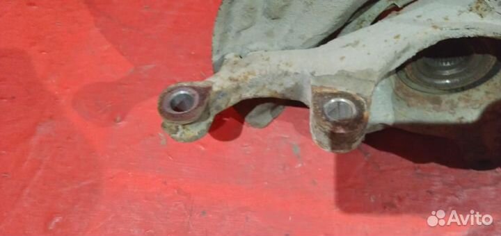 Бмв X5 E53 кулак передний левый ступица