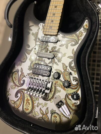 Гитара Fender stratocaster Richie Sambora с Кофром