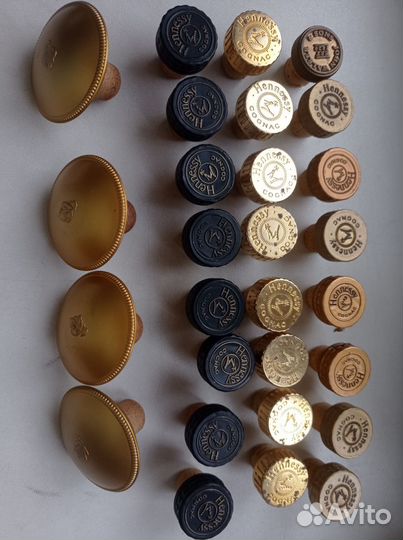 Пробки от Hennessy