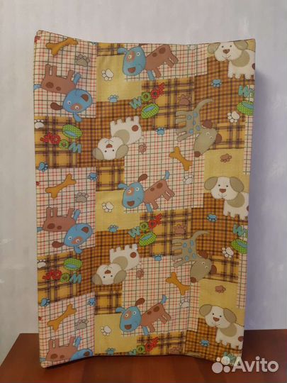 Пеленальная доска на кроватку