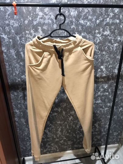 Спортивный костюм женский