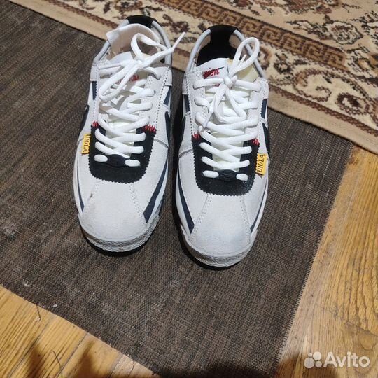 Кроссовки nike женские