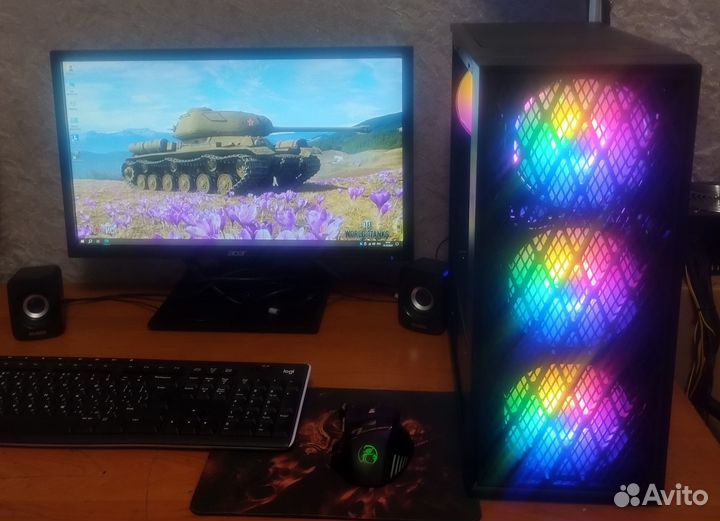Игровой компьютер с монитором