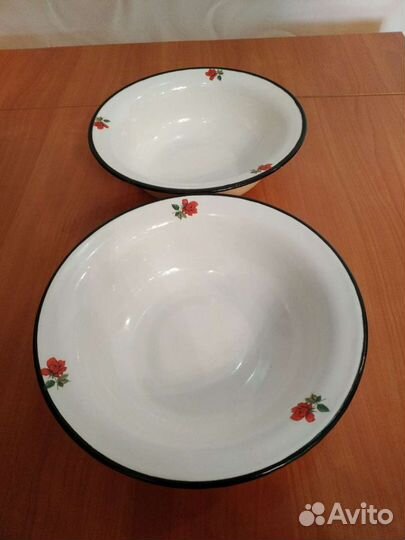 Эмалированное блюдо