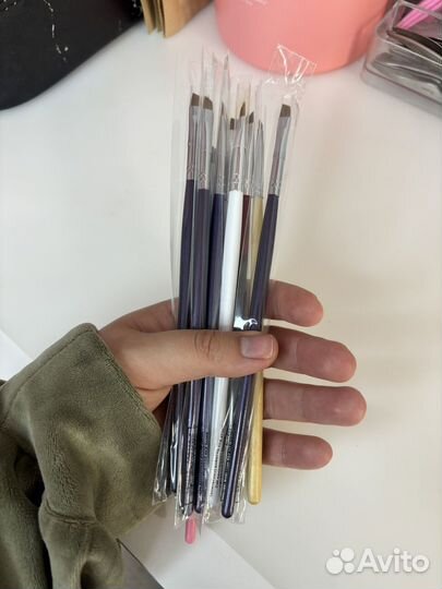 Кисть для бровей