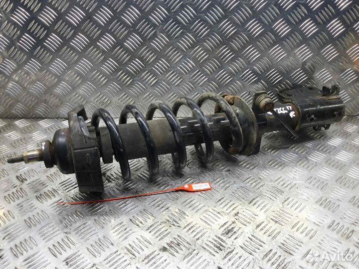 Стойка передняя правая Renault Trafic F9q760