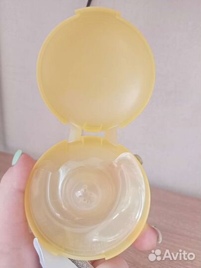 Накладки на грудь medela