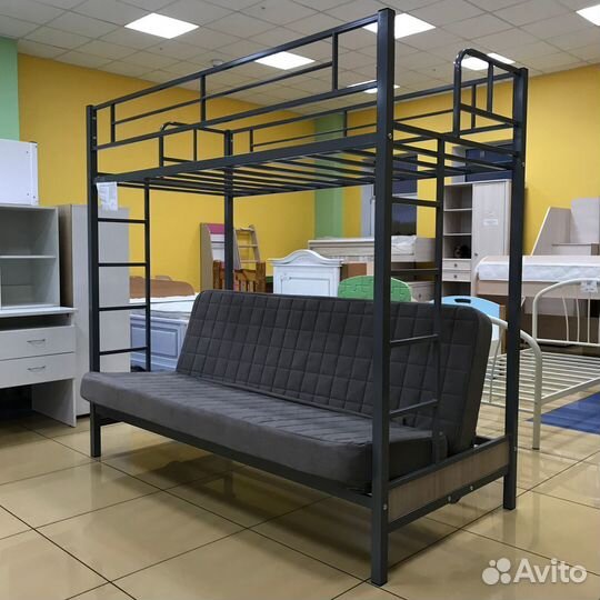 Двухъярусная кровать с диваном