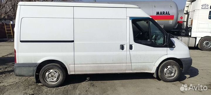 Ford Transit цельнометаллический, 2013