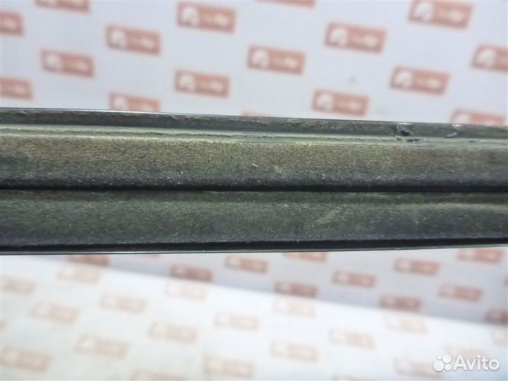 Уплотнитель стекла двери бархотка передний правый