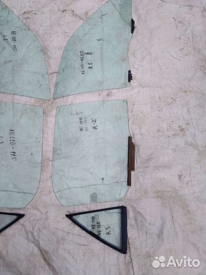 Стекло двери Toyota ae110 ae115