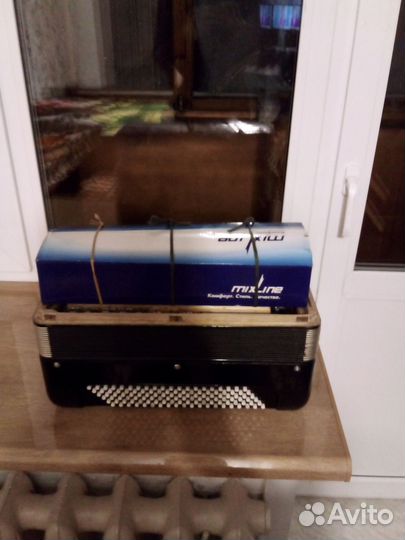 Продам баян Россия