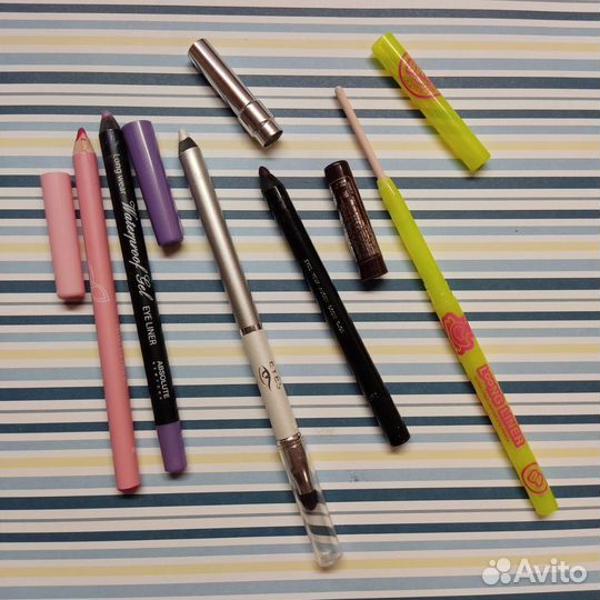 Набор косметики б/у карандаши для глаз бровей