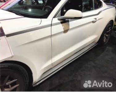 Лезвия порогов в стиле R для Ford Mustang 15+